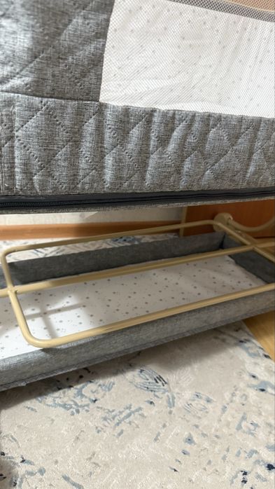 Продам манеж до 1,5 года