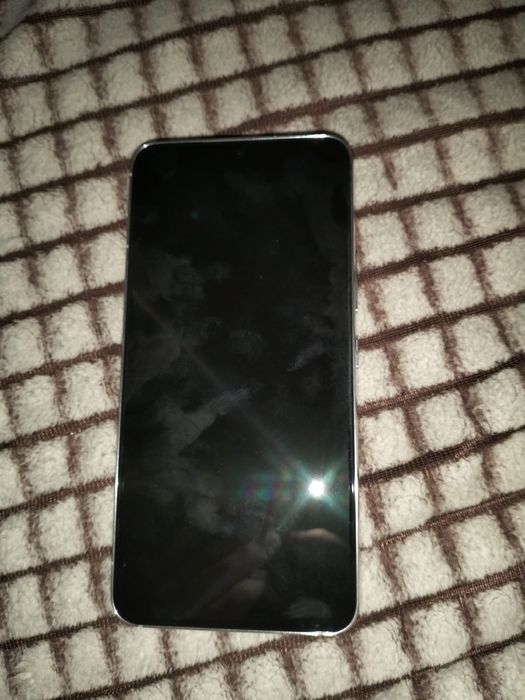 Samsung galaxy S22 256