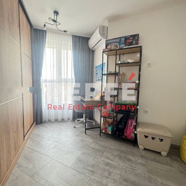 Продава се Тристаен апартамент в Бургас, Зорница - 86 кв.м за 2733 €/кв.м - Снимка #6