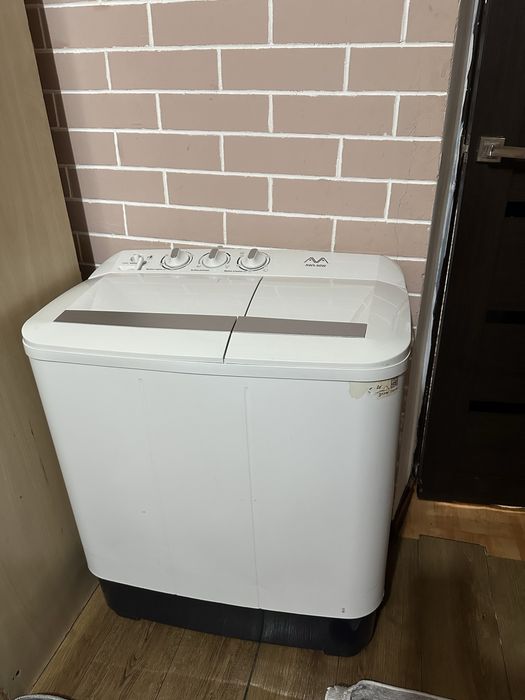 Стиральня машинка полуавтомат AWS 60W