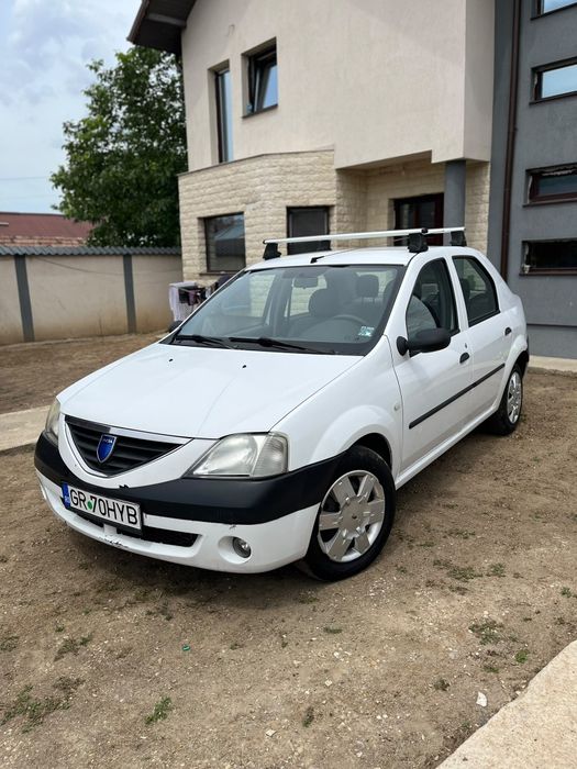 Vând Dacia Logan !