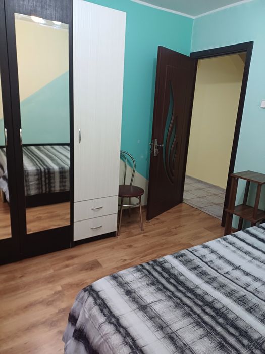 Închiriez apartament