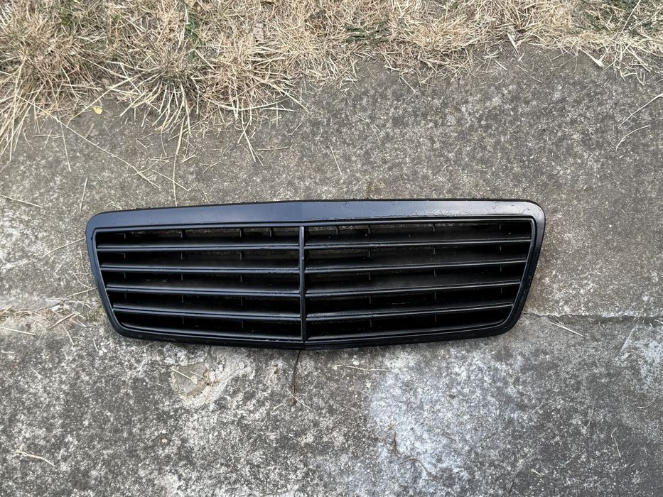 Решетка за Mercedes CLK W208