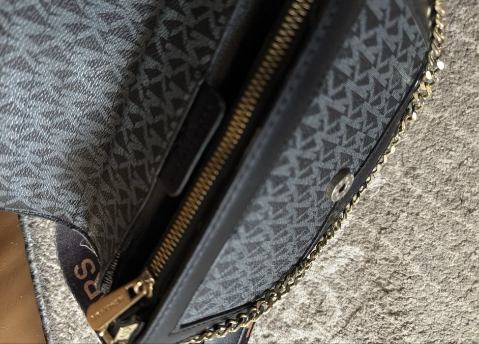 Продам сумку через плечо