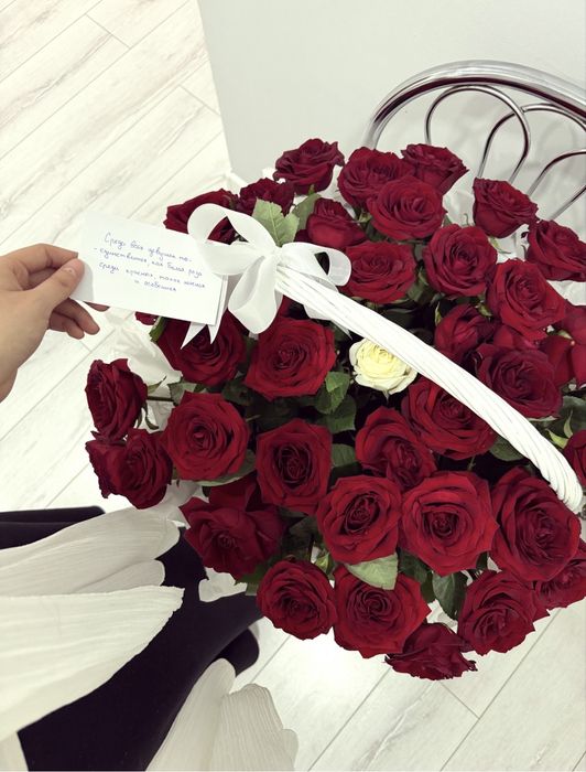красные розы срочно