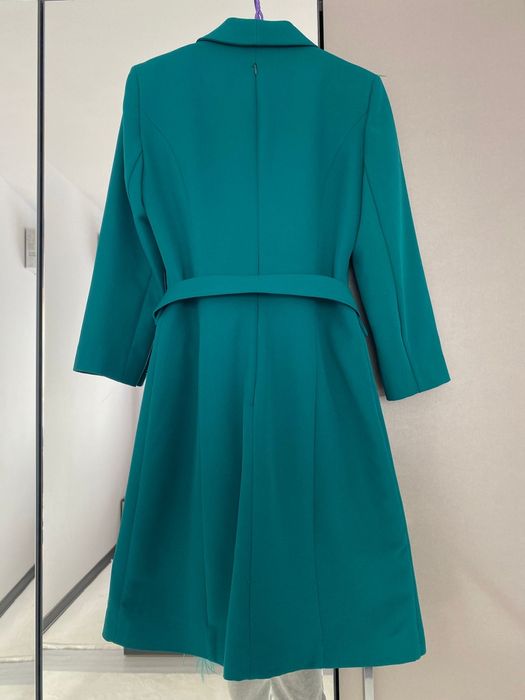 Официална рокля.