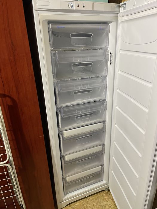 Congelator Indesit 7 sertare
