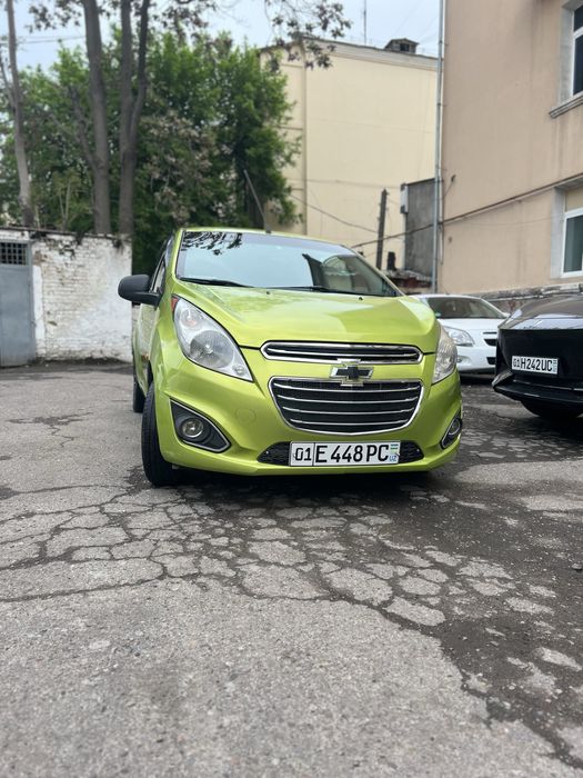 Spark 3-pozitsya sotiladi