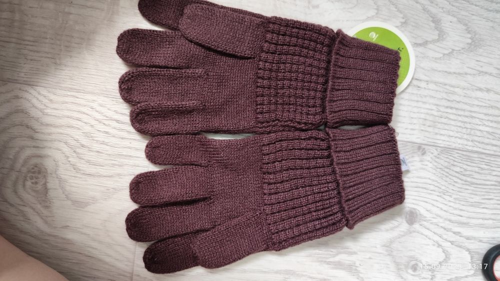 Продам перчатки Adidas