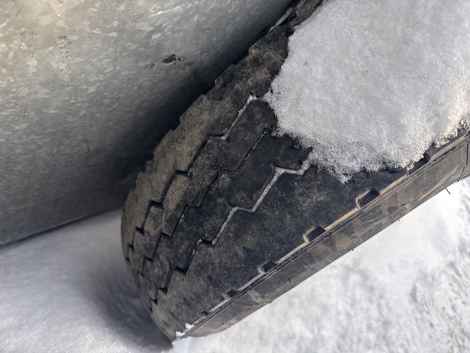 Продам шины срочно