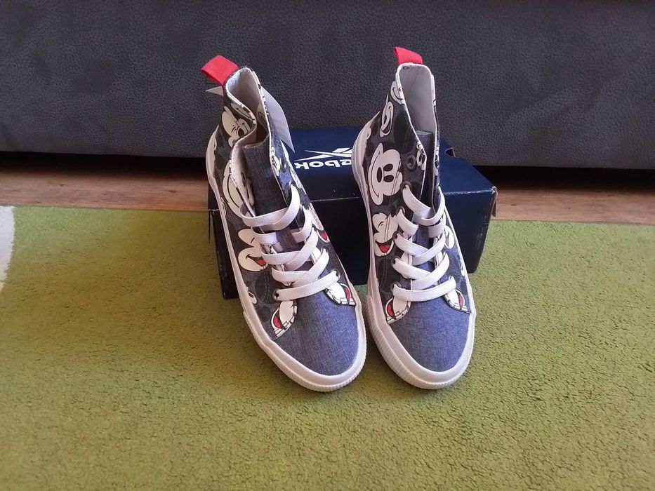 Маратонки Reebokи, Дънкови кецове H&M, ZARA