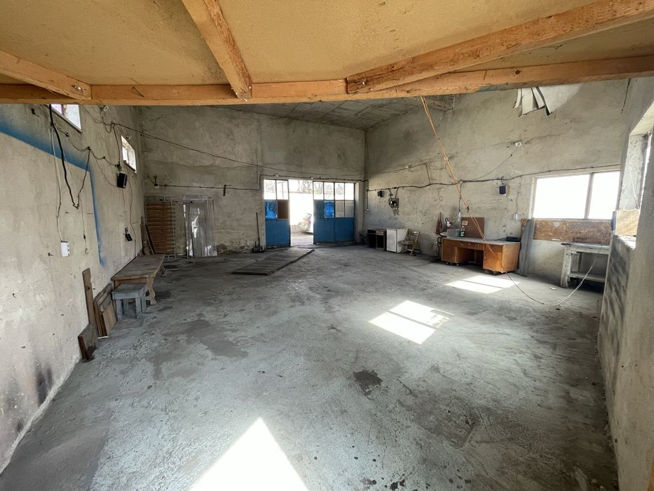 Дава се под наем Промишлена сграда в Варна, м-т Кочмар - 83 кв.м за 510 € - Снимка #4