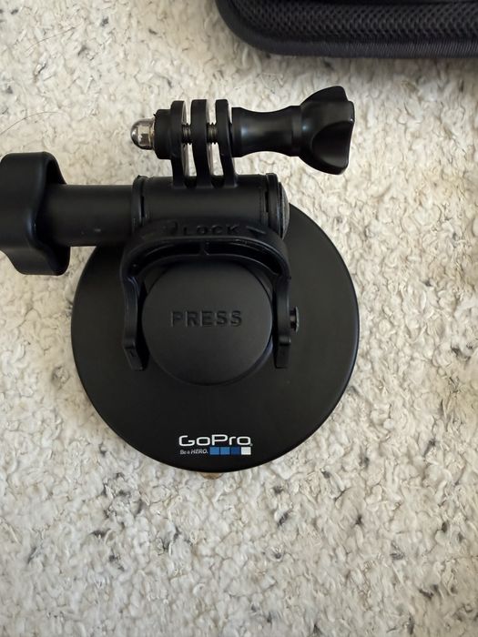 GoPro Hero 8 black plus accesorii