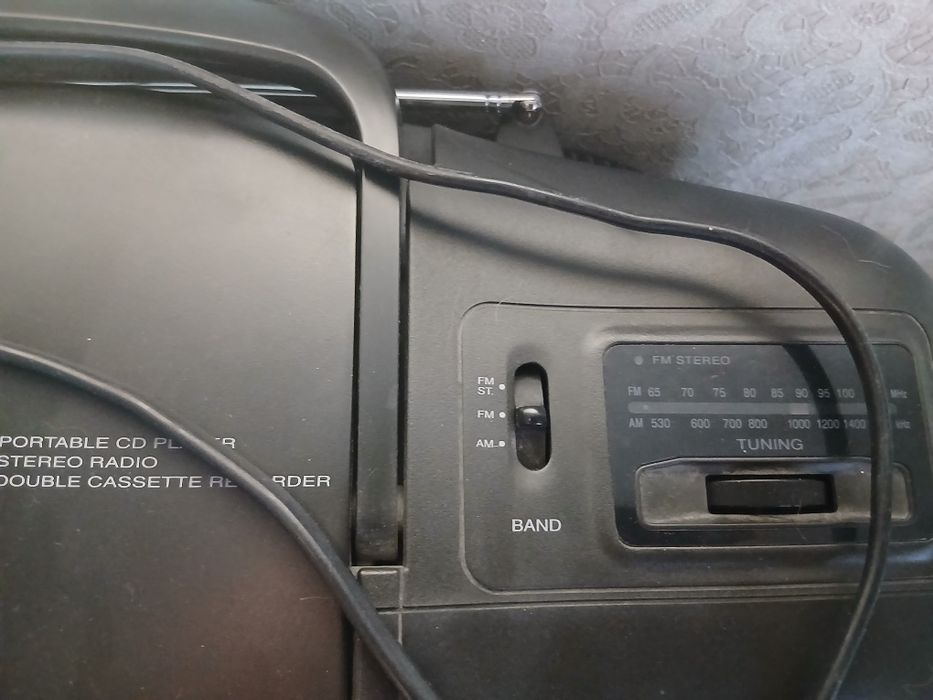 Продам Магнитофон LG