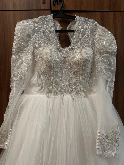 Продаётся свадебное платье