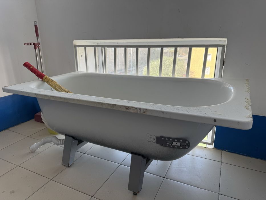 Продам Ванную почти Новый