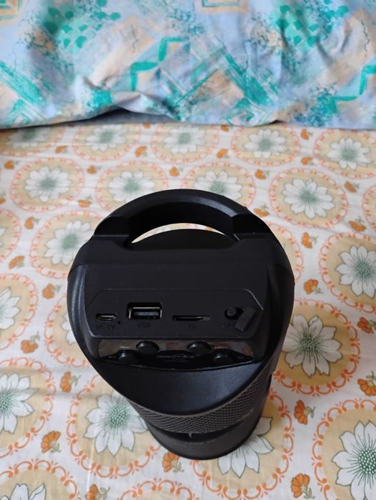 Vând Boxa portabila Noua