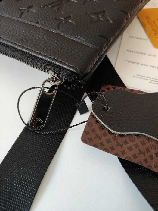 In stoc Portofel Geanta LV, piele 93-65