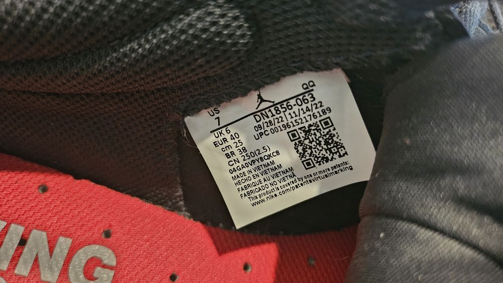 Sneakers Jordan, bleumarin, piele naturala, marimea 40