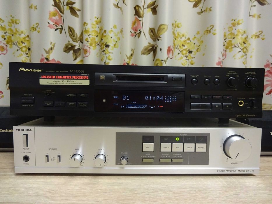 Amplificator Toshiba 2x60W