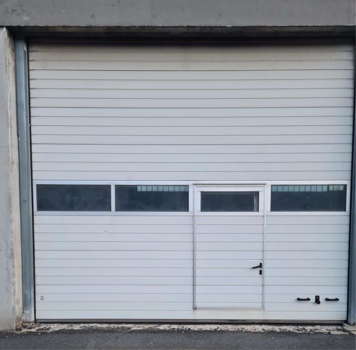 USA SECTIONALA INDUSTRIALA poarta hala garaj firma H 400 x L 375, 480