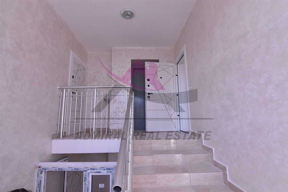 Продава се Четиристаен апартамент в Варна, Виница - 250 кв.м за 551 €/кв.м - Снимка #2