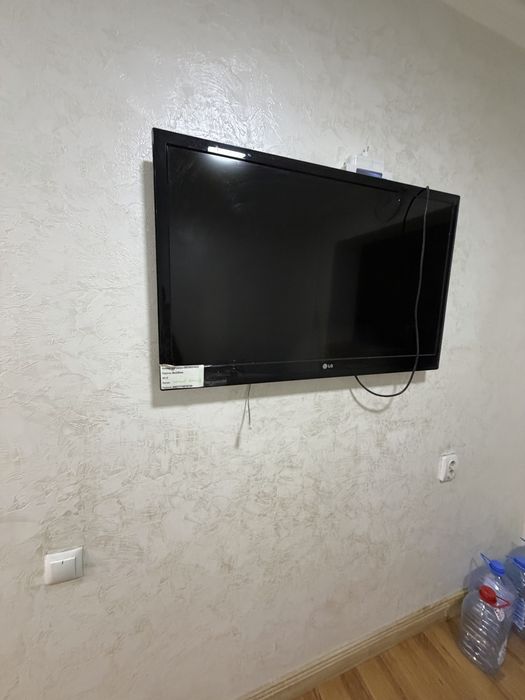Телевизор  LG элджи большой