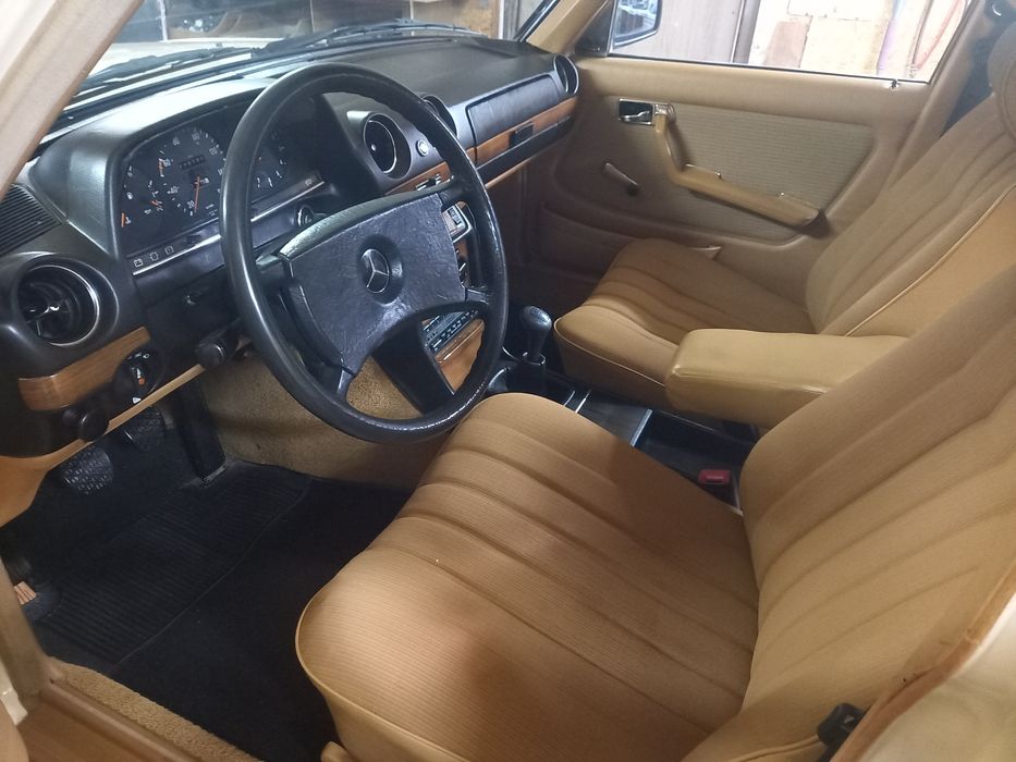 Мерседес 123,в отличном состоянии