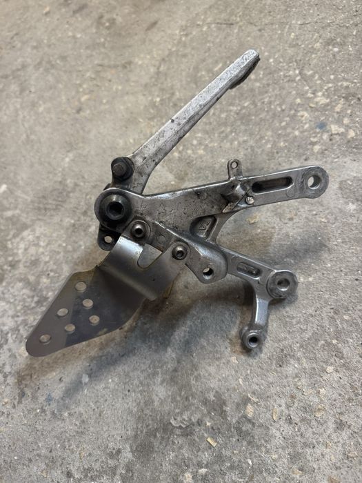 Предни Степенки за yamaha r6 01 02