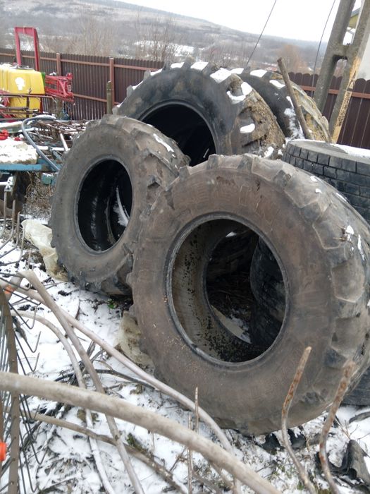 Vând cauciucuri Michelin folosite