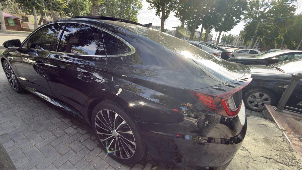 Hyundai Sonata full