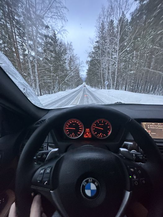 Продам бмв х6 2010года 3литра