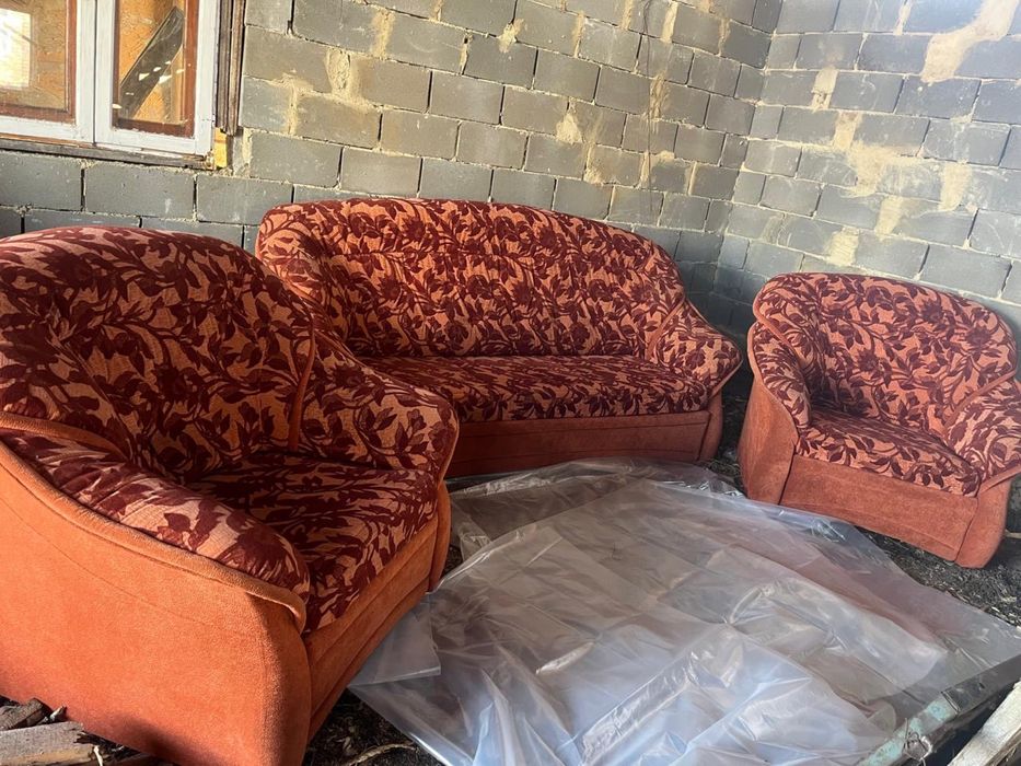 Продается уголок