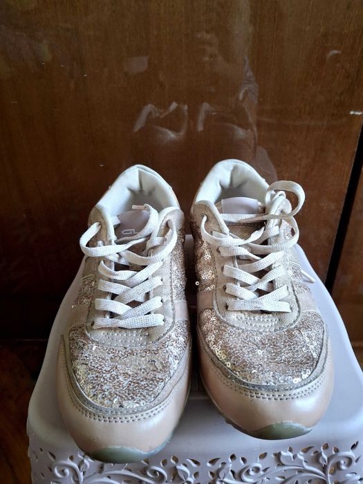 Дамски летни маратонки