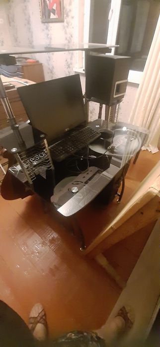 Компьютер с подставкой,LG.