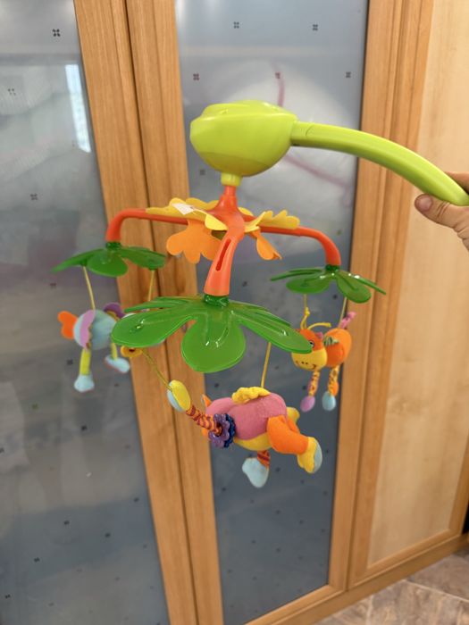 Продам мобиль Tiny Love