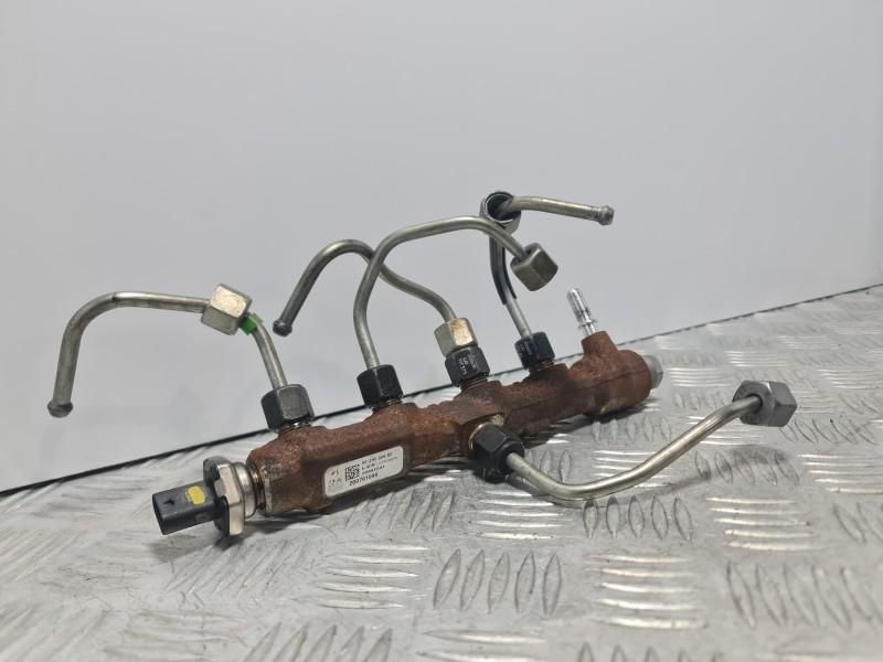 Rampa injectoare Peugeot Partner 1.5; 1.5 turbo 75 kw D15DTH (DV5RC);