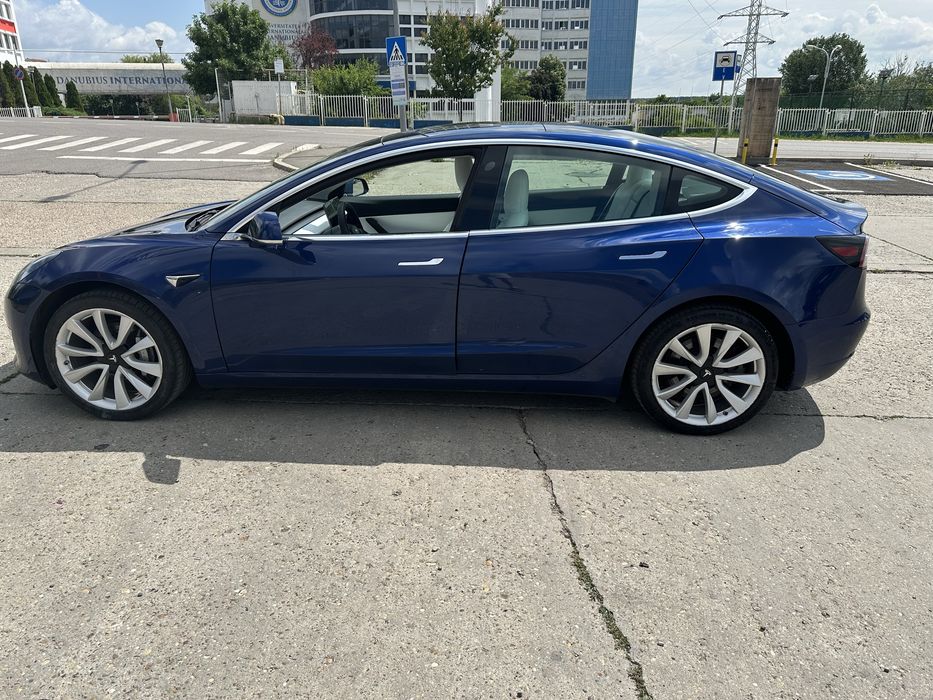 Tesla Model 3 Long Range AWD 2019