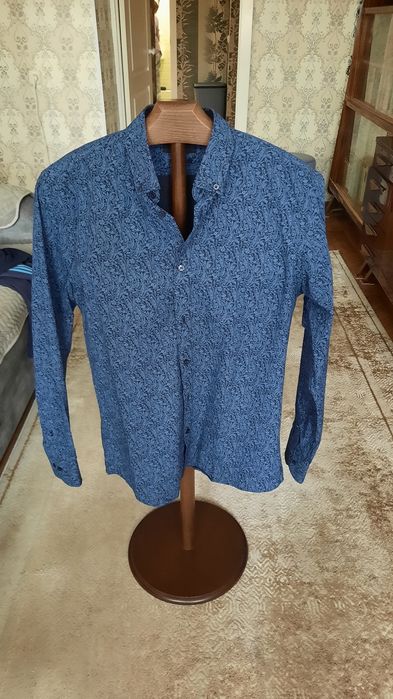 Продам рубашку мужскую