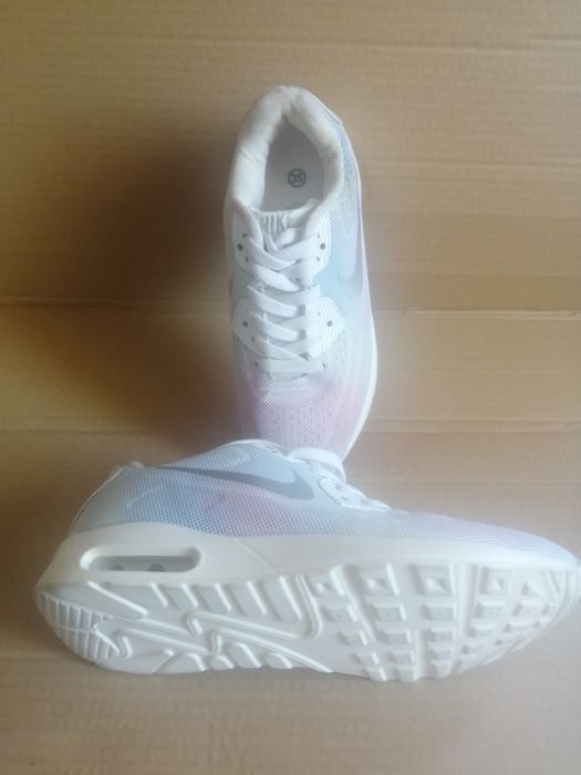 Дамски маратонки, маркови.номер 35.