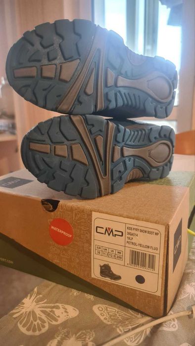 Чисто нови CMP детски боти апрески тъмносини н 30 - 20 мм