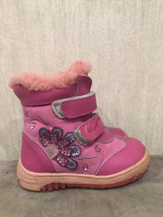 Зимние сапожки на девочку
