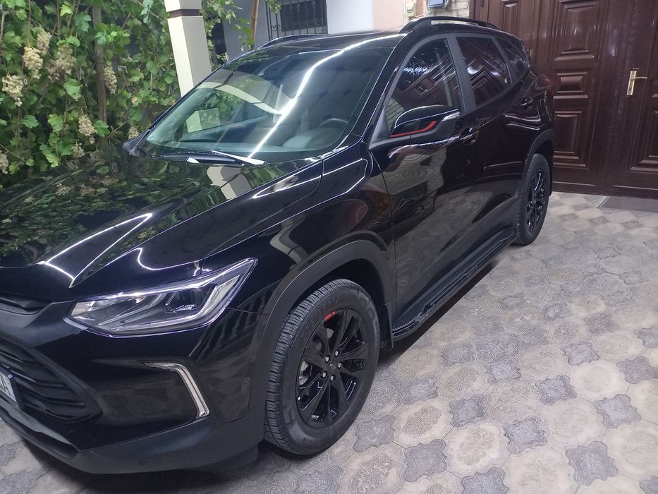 Сотилади Chevrolet Tracker Redline