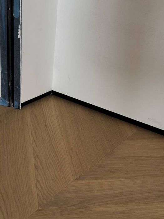 скрытый плинтус  теневой плинтус