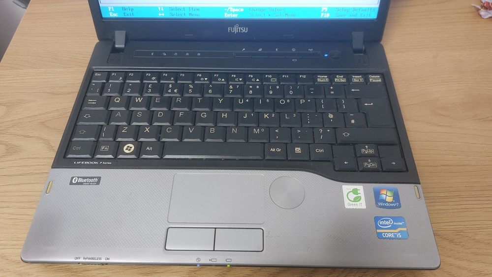 Laptop sh Fujitsu P702, i5-3320M, 8Gb DDR3, 320Gb hdd