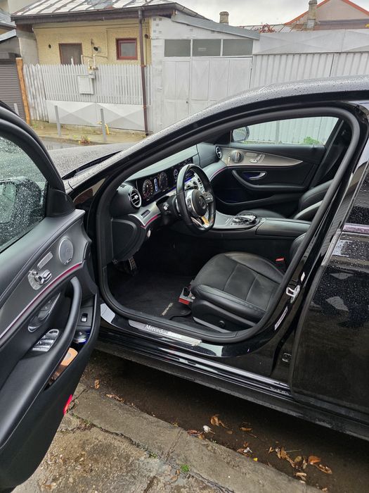 Mercedes E220d AMG pachet int/ext 30.000 eur