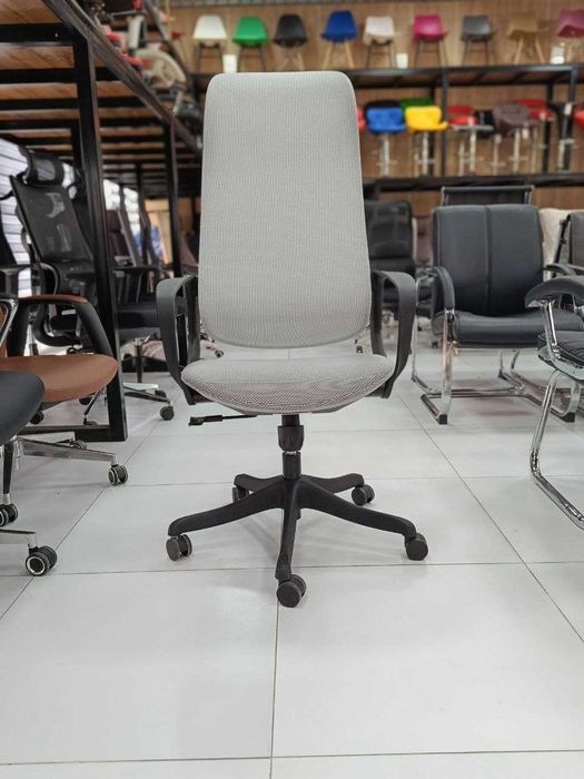 Кресло для офиса и дома - COZY  белый