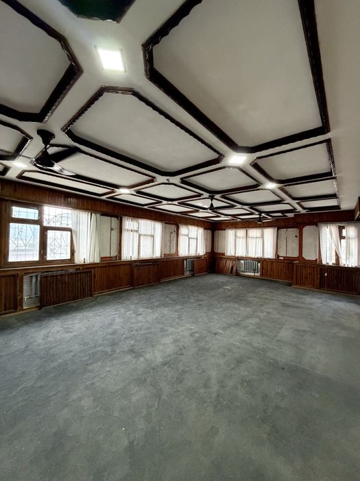 Сдается под гостиницу, бизнес центр, ресторан, клуб.