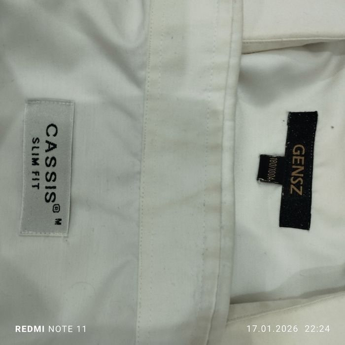 Пальто и белые рубашки