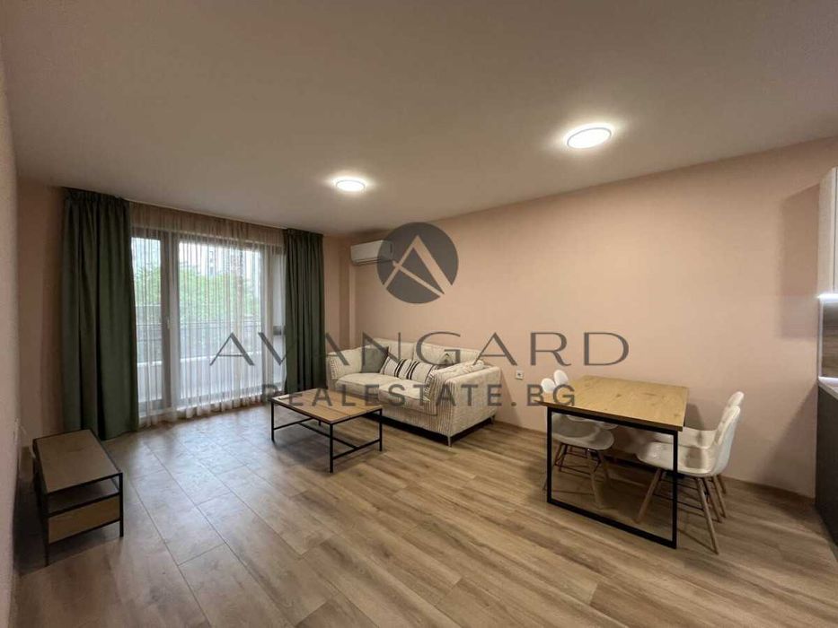 оф.23359 Стилен двустаен обзаведен/ Смирненски